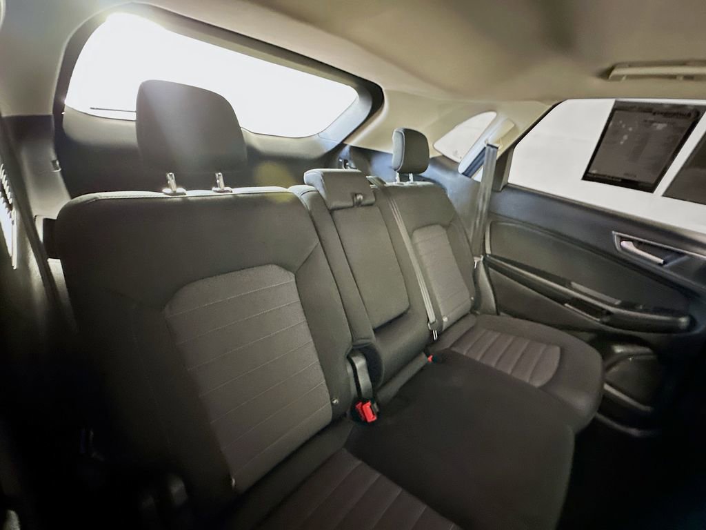 Used 2017 Ford Edge SE AWD/4WD image 24