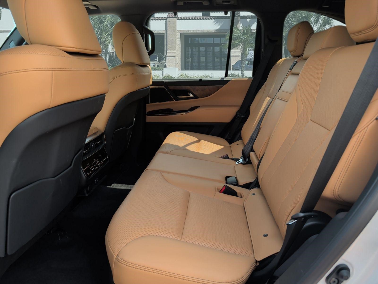 Certified 2026 Lexus LX 600 4WD w/ Accessory Package (Z1) image 25