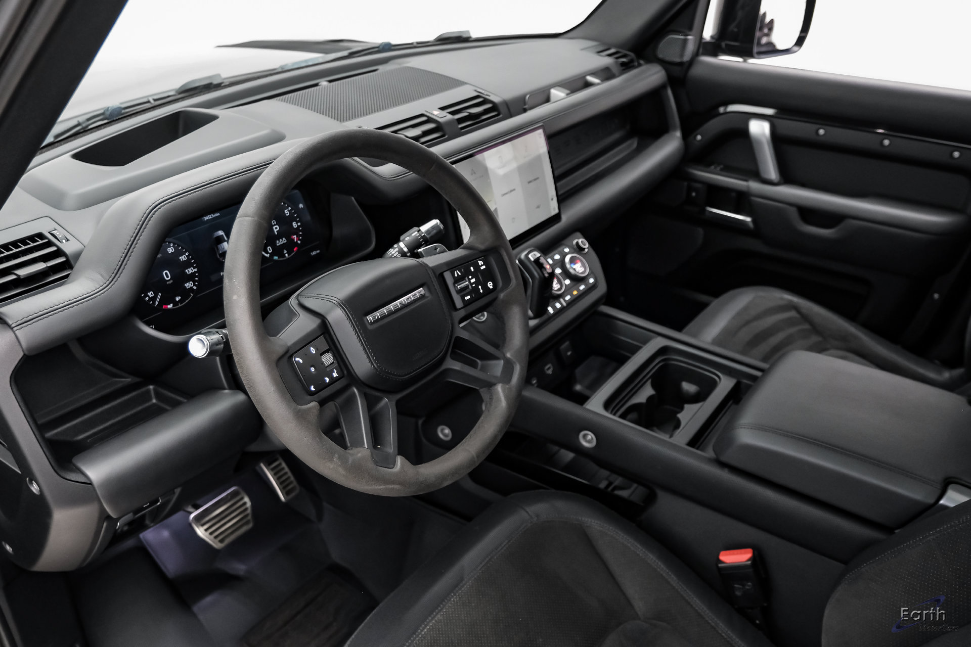 Used 2022 Land Rover Defender 110 V8 AWD/4WD image 3