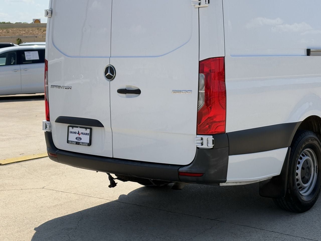 Used 2023 Mercedes-Benz Sprinter 2500 image 7