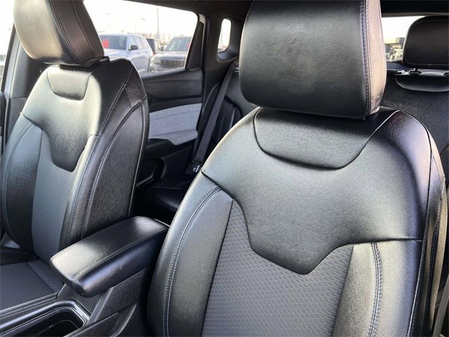 Used 2024 Jeep Compass Latitude image 22