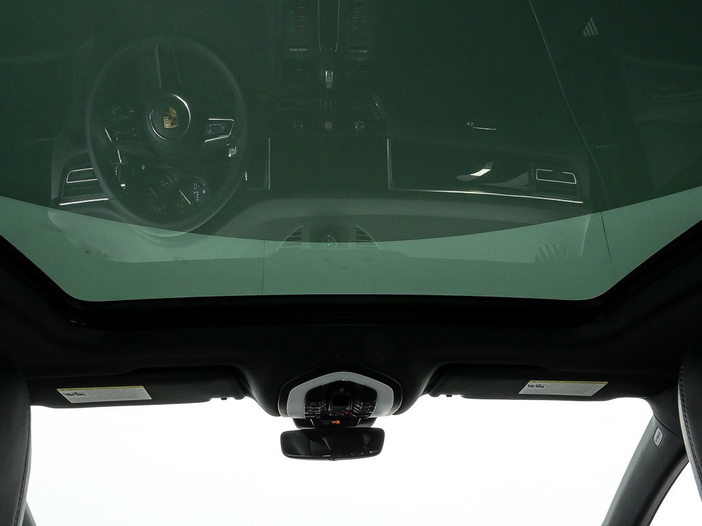 New 2026 Porsche Macan image 21