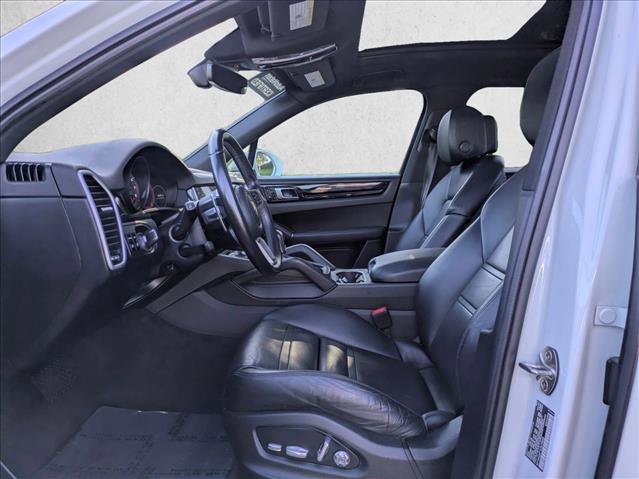 Used 2020 Porsche Cayenne image 17