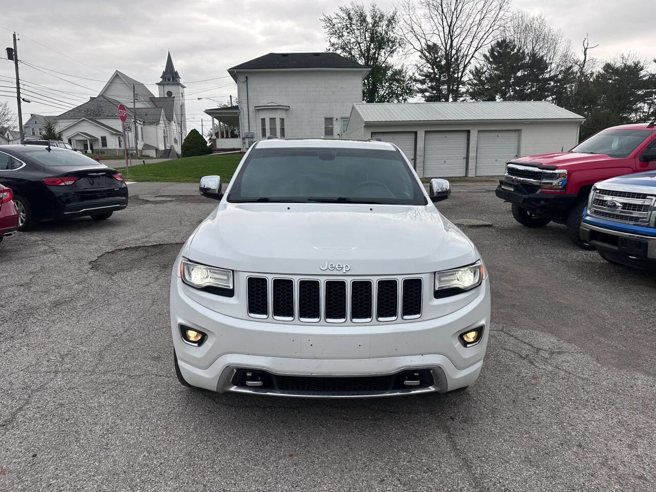 Used 2015 Jeep Grand Cherokee Overland image 2