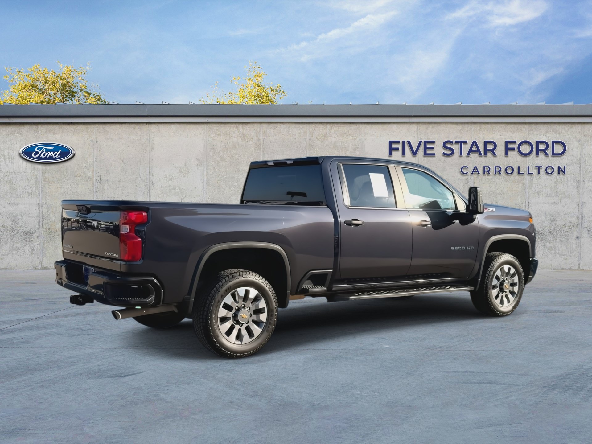 Used 2024 Chevrolet Silverado 2500 Custom w/ Custom Value Package AWD/4WD image 8