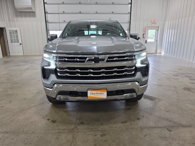 Used 2024 Chevrolet Silverado 1500 LTZ AWD/4WD image 3