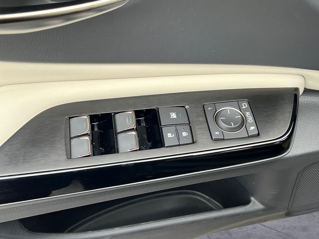 New 2025 Lexus ES 350 w/ Premium Package image 11