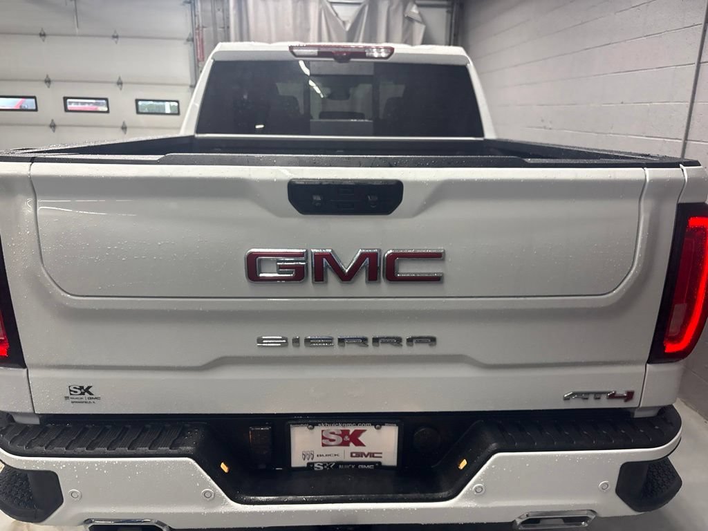 Used 2024 GMC Sierra 1500 AT4 w/ Technology Package AWD/4WD image 26