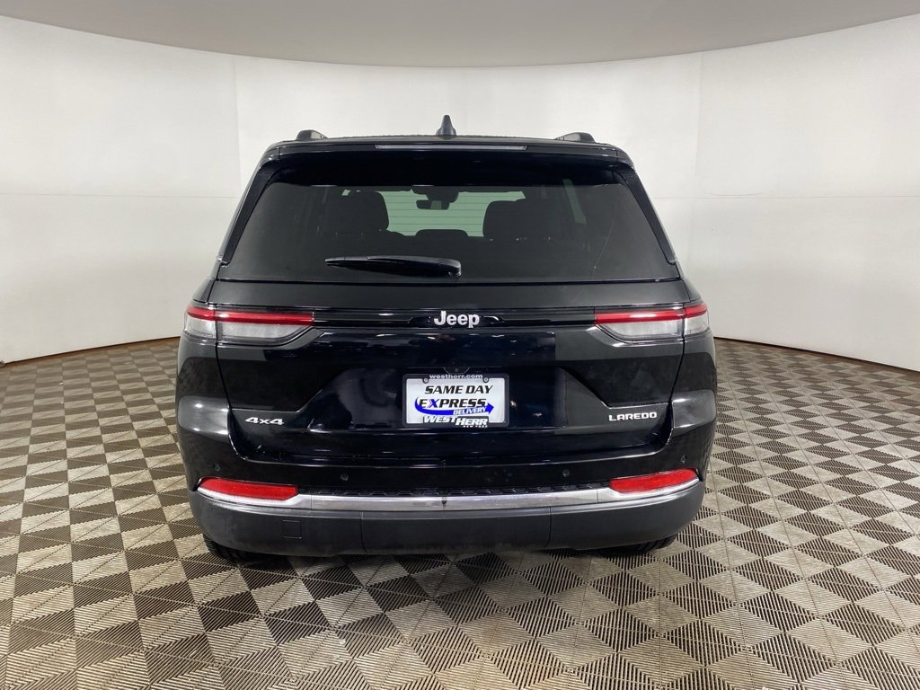 Used 2025 Jeep Grand Cherokee Laredo w/ Luxury Tech Group I image 14