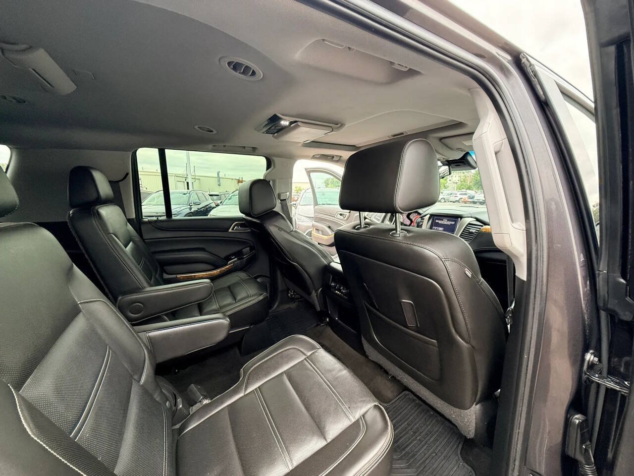 Used 2015 GMC Yukon XL Denali w/ Open Road Package AWD/4WD image 9