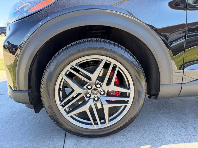 Certified 2026 Ford Explorer ST-Line w/ ST-Line Street Pack image 4