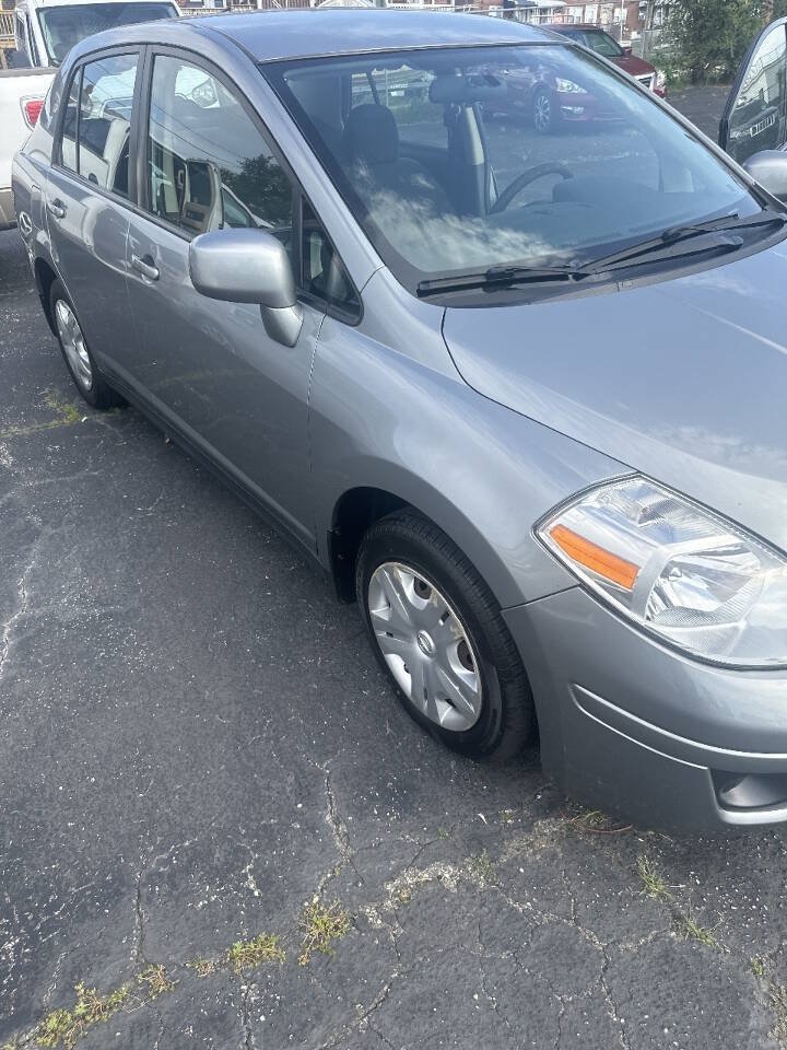 Used 2010 Nissan Versa 1.8 S w/ PWR Plus Pkg FWD image 2