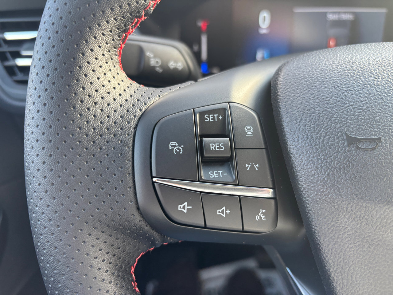 New 2026 Ford Escape ST-Line w/ Tech Pack #1 image 17