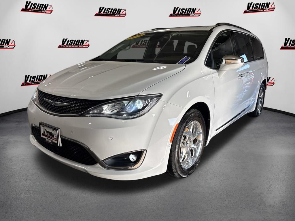 Used 2019 Chrysler Pacifica Limited FWD image 1
