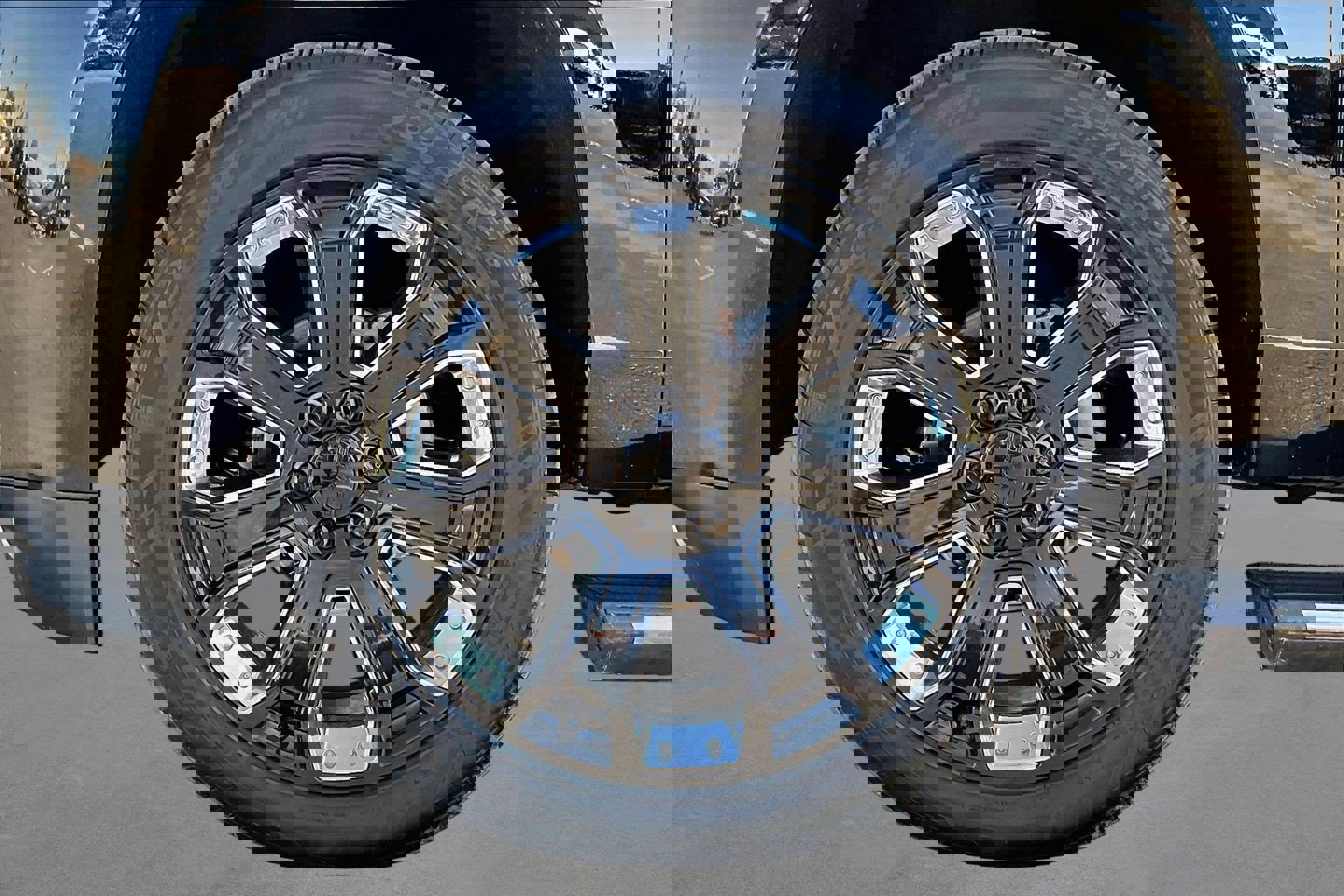 Used 2018 GMC Yukon XL Denali w/ Denali Ultimate Package image 6