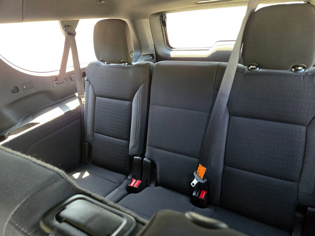 Used 2022 GMC Yukon XL SLE w/ Gmc Pro Safety Plus Package RWD image 19