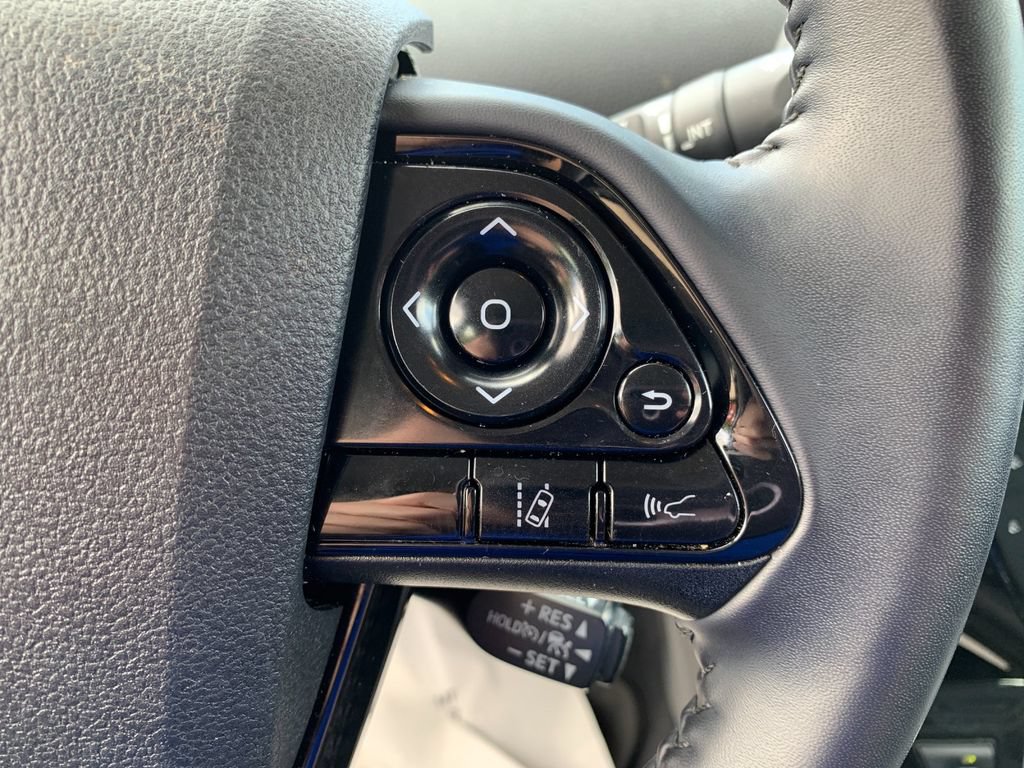 Used 2022 Toyota Prius Prime XLE FWD image 29
