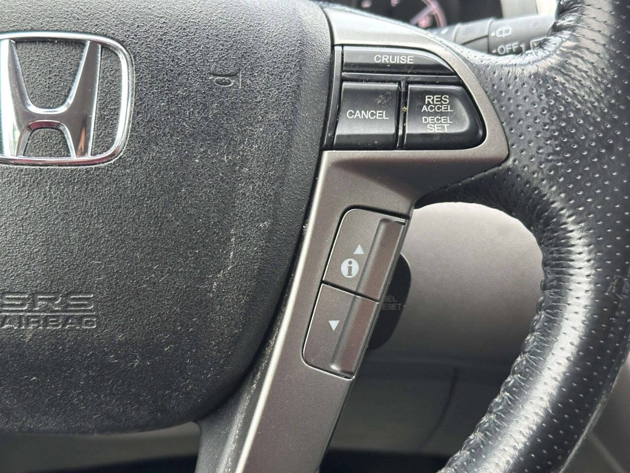 Used 2016 Honda Odyssey Touring Elite image 23