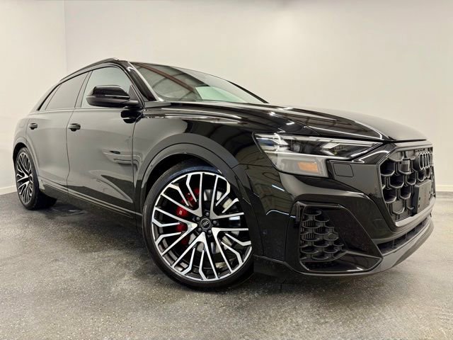 Used 2024 Audi SQ8 Prestige w/ Prestige Package image 3