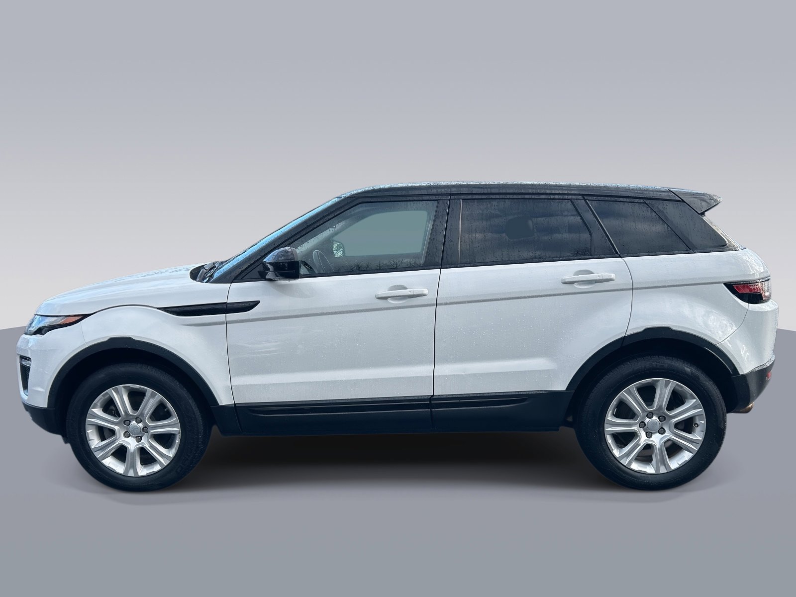 Used 2017 Land Rover Range Rover Evoque SE AWD/4WD image 6