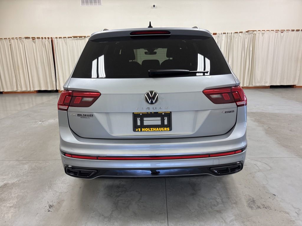 Used 2024 Volkswagen Tiguan SE R-Line AWD/4WD image 7