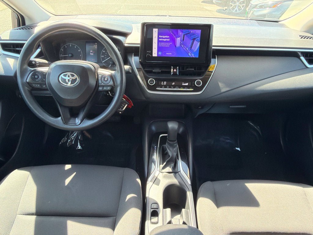 Used 2024 Toyota Corolla LE FWD image 12