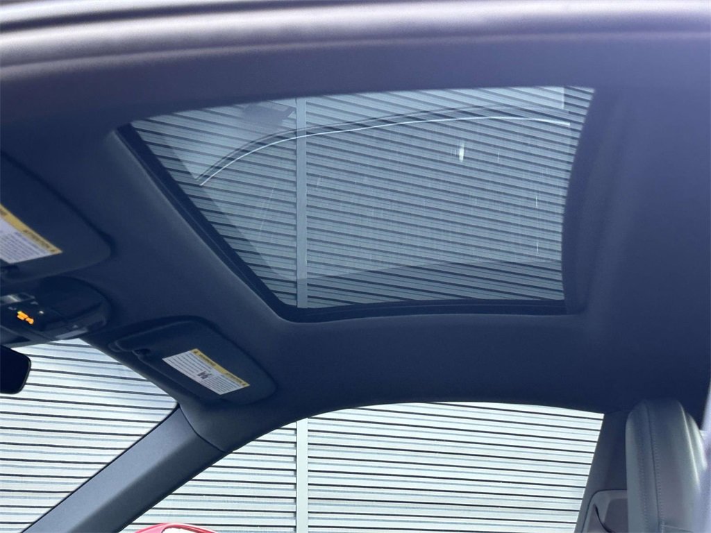 Used 2024 Porsche 911 Carrera image 15