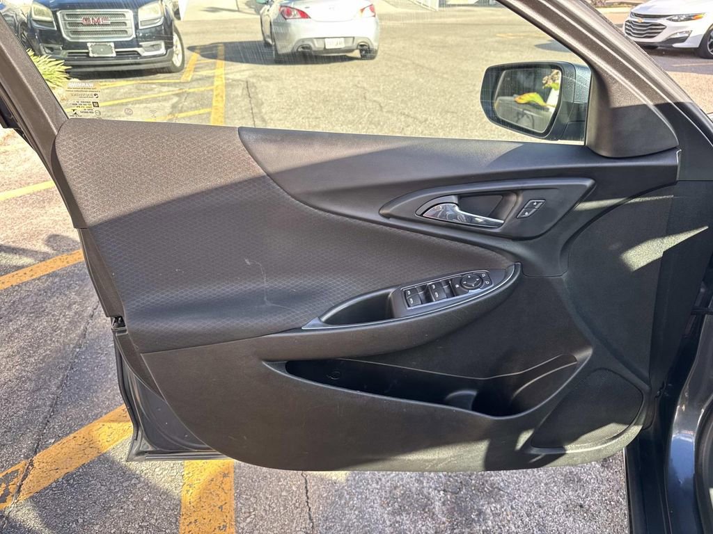 Used 2021 Chevrolet Malibu LT image 20