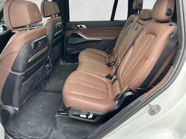 Used 2025 BMW X7 M60i image 13