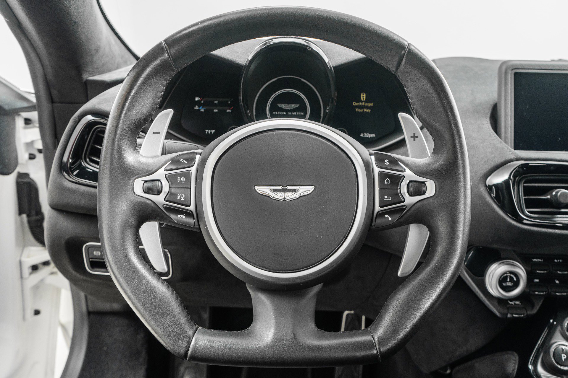 Used 2020 Aston Martin V8 Vantage Coupe RWD image 15
