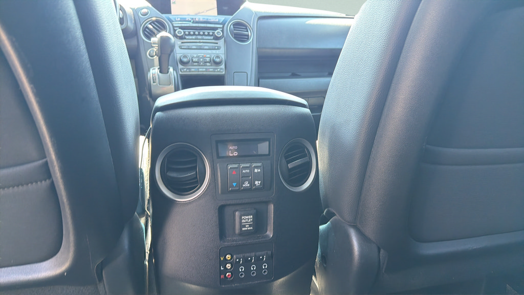 Used 2012 Honda Pilot Touring image 29