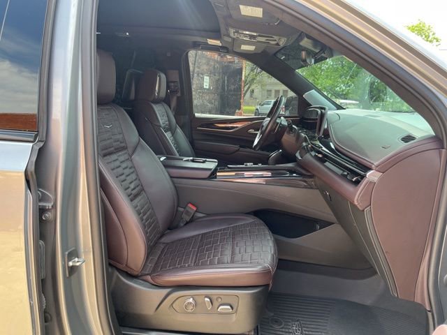 Used 2023 Cadillac Escalade V AWD/4WD image 19