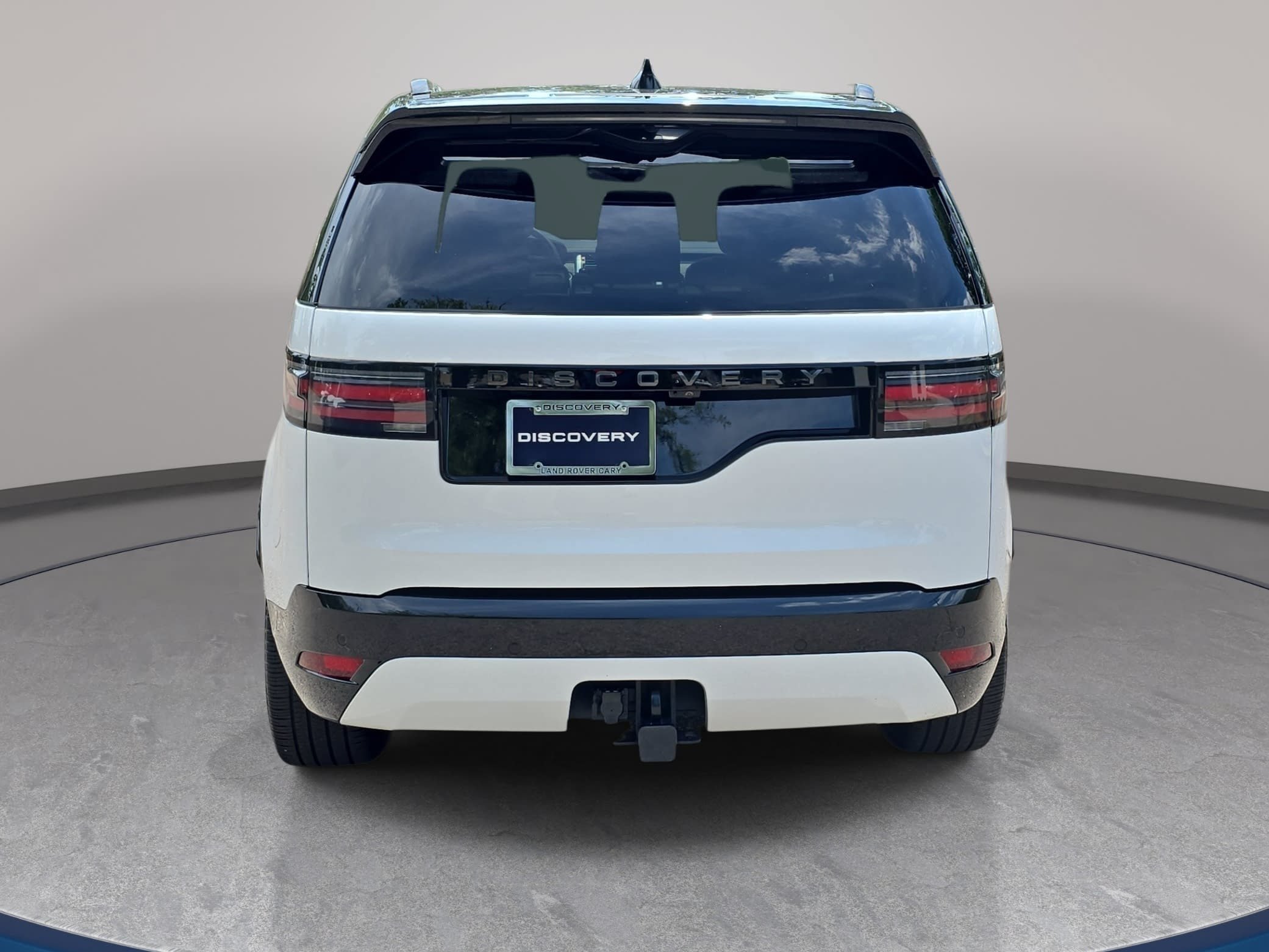 Certified 2025 Land Rover Discovery Dynamic SE AWD/4WD image 6