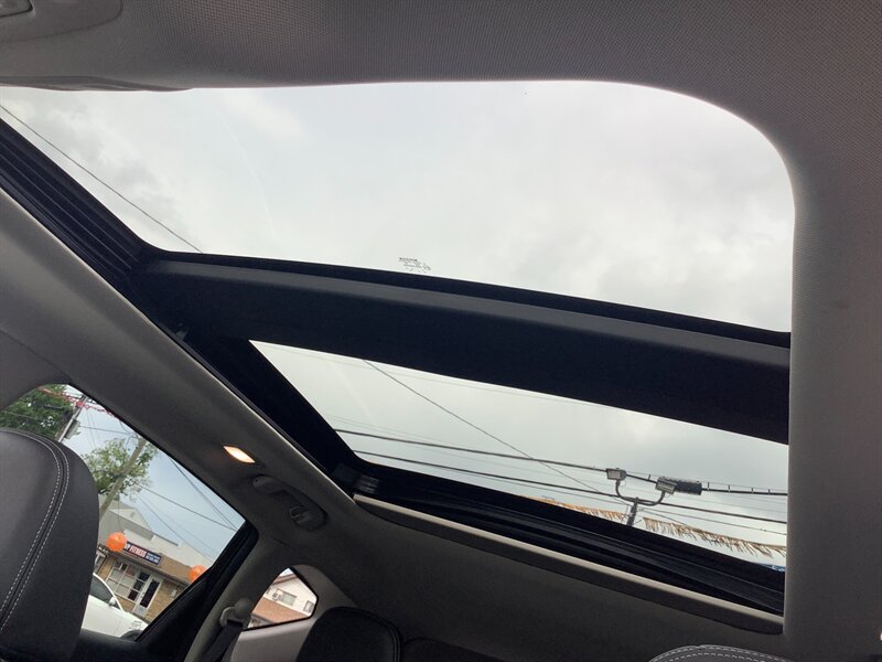 Used 2020 Nissan Murano SL w/ Moonroof Package AWD/4WD image 24