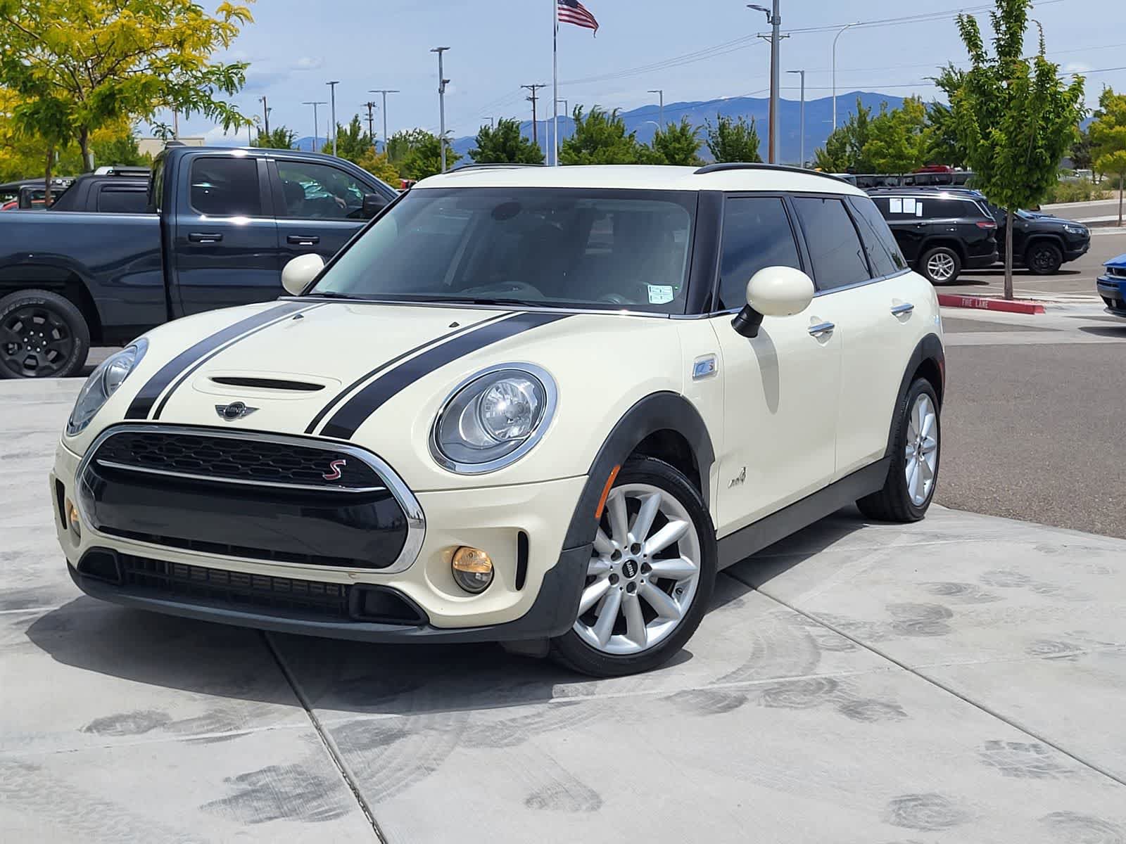 Used 2017 MINI Cooper Clubman S AWD/4WD image 1