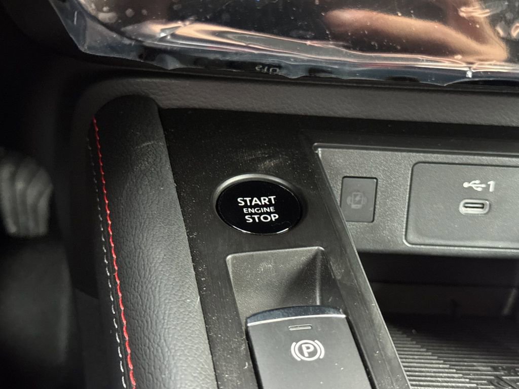 New 2026 Nissan Kicks SR w/ Cold Weather Package image 21