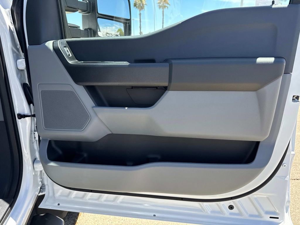 New 2025 Ford F550 2WD Regular Cab Super Duty image 22