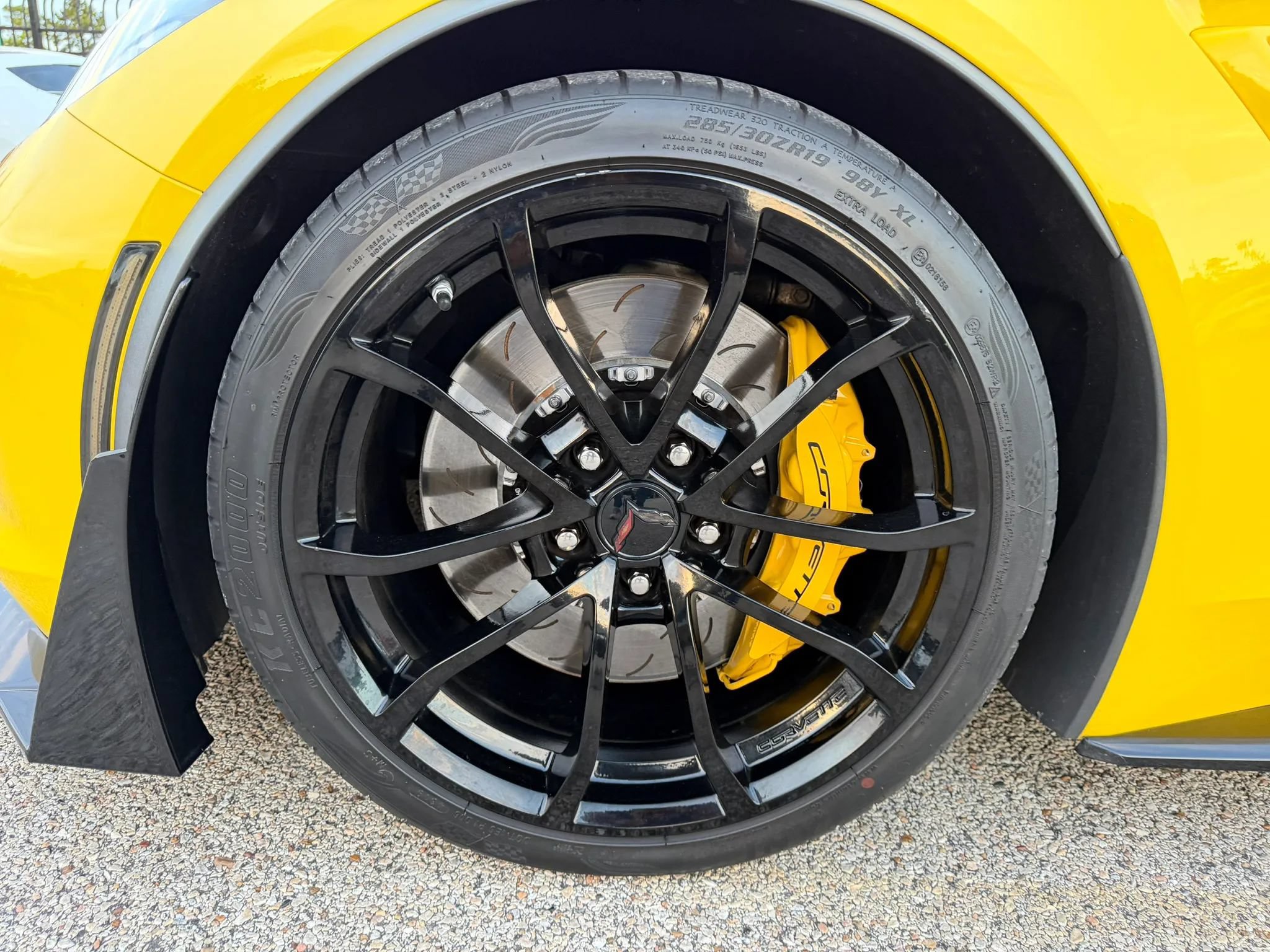 Used 2017 Chevrolet Corvette Grand Sport RWD image 16