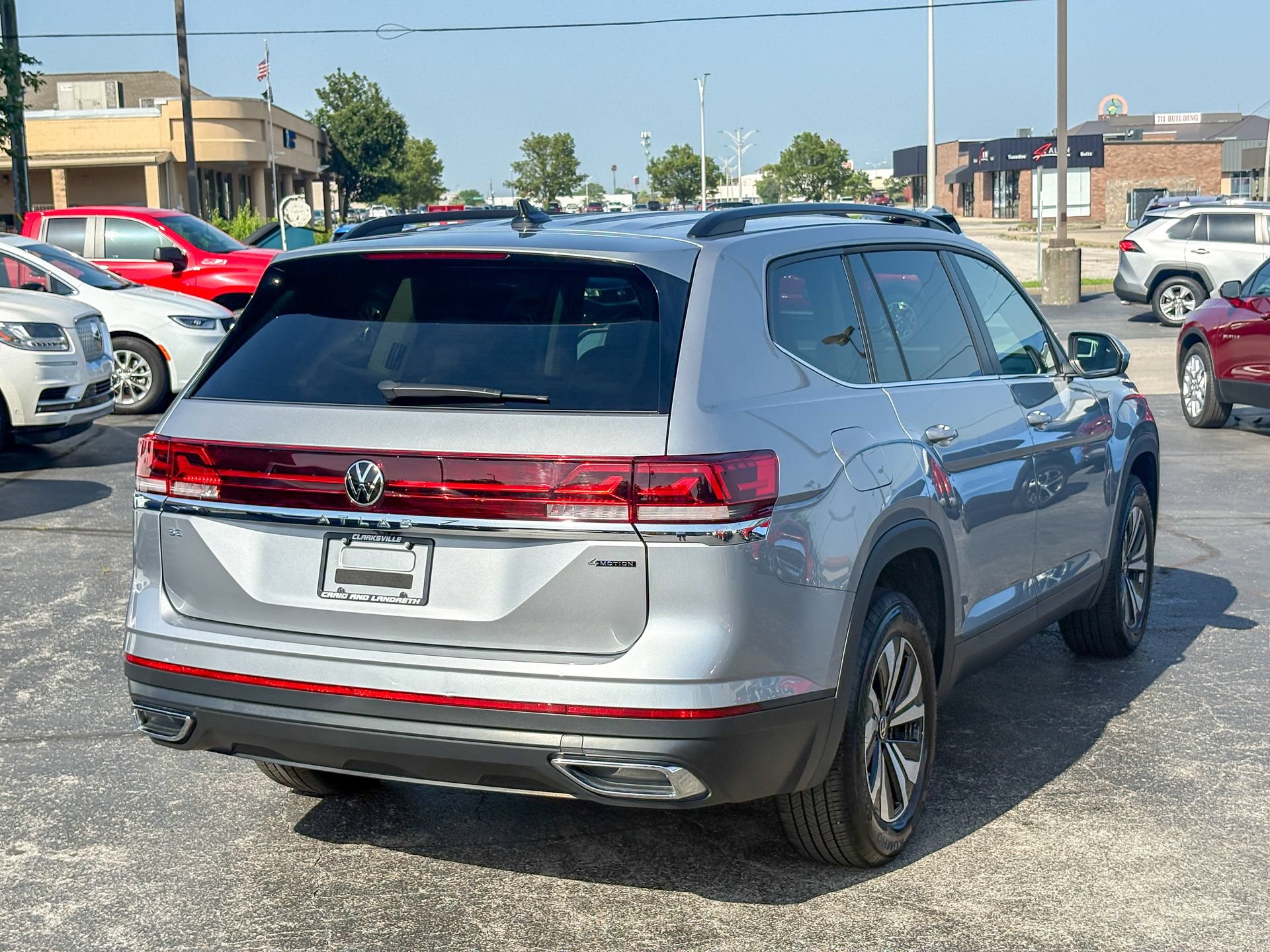 Used 2024 Volkswagen Atlas SE AWD/4WD image 15