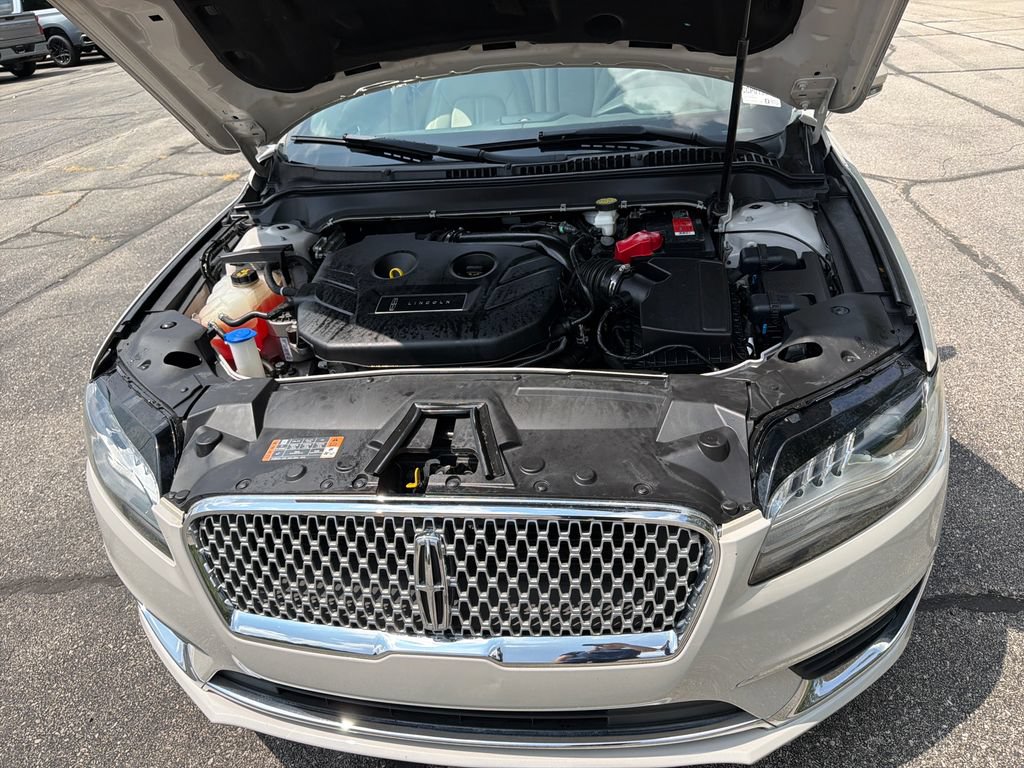 Used 2019 Lincoln MKZ Reserve FWD image 39