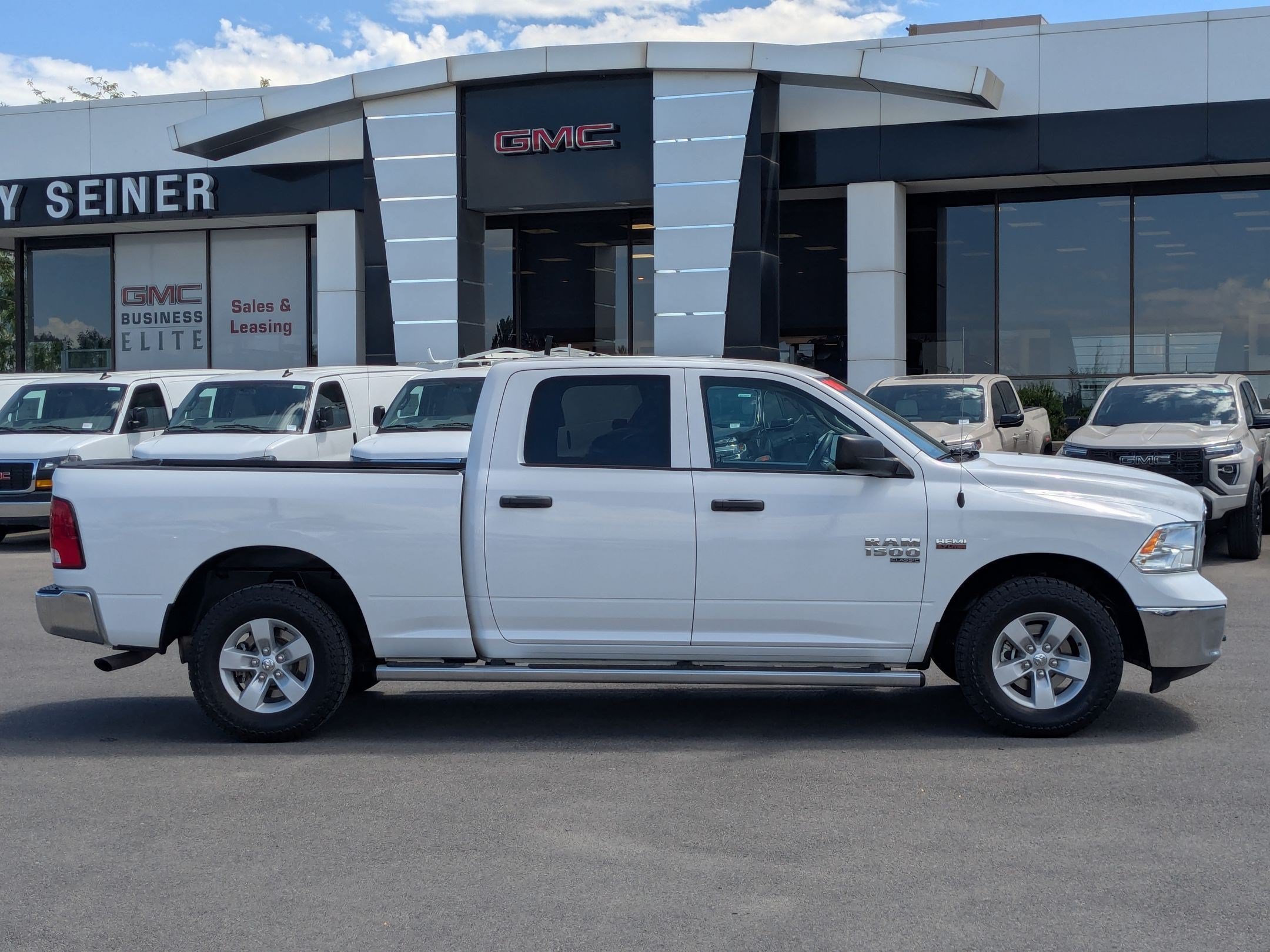 Used 2019 RAM 1500 Classic Tradesman AWD/4WD image 6