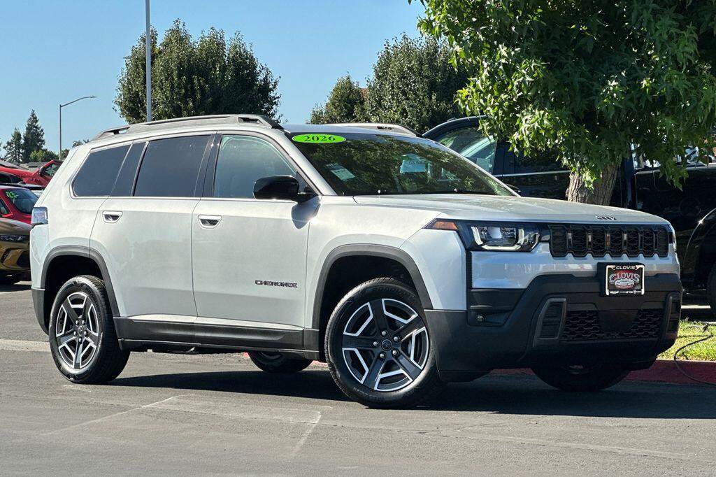New 2026 Jeep Cherokee Laredo AWD/4WD image 2