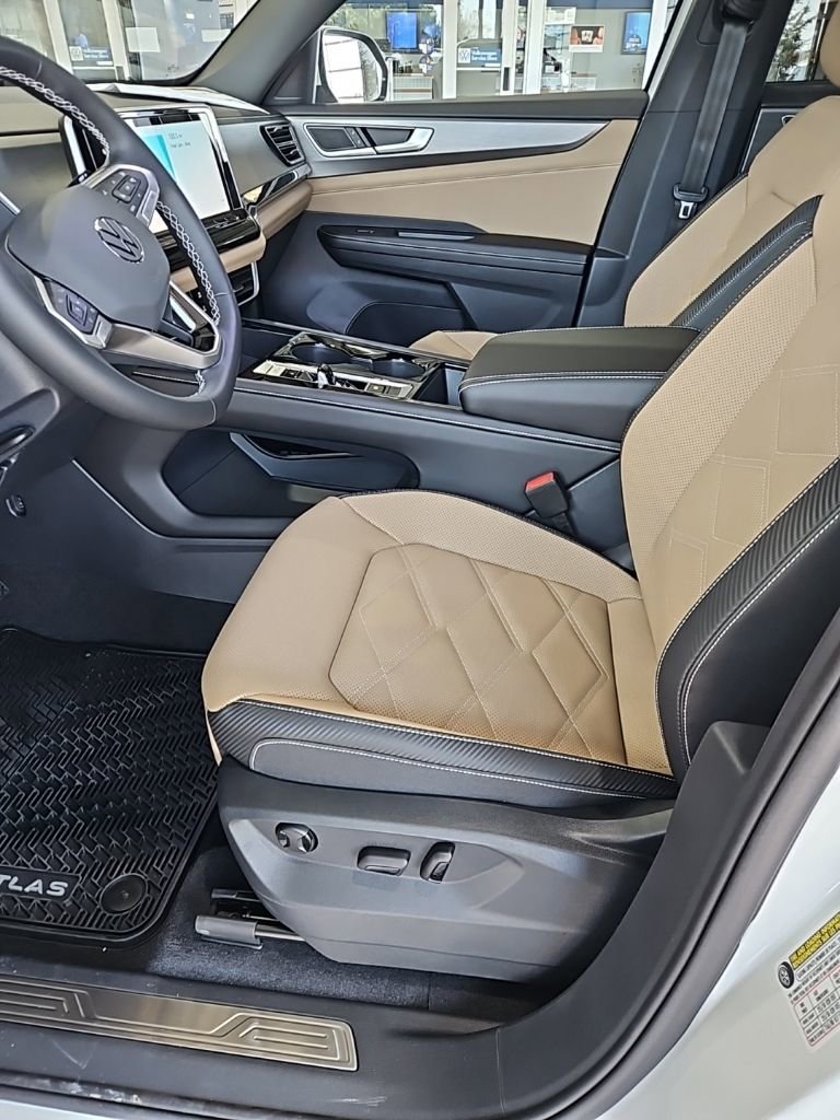 New 2026 Volkswagen Atlas Cross Sport SE image 28