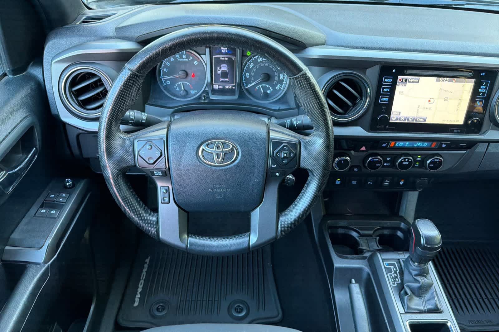 Used 2016 Toyota Tacoma TRD Off-Road w/ Premium & Technology Package AWD/4WD image 16