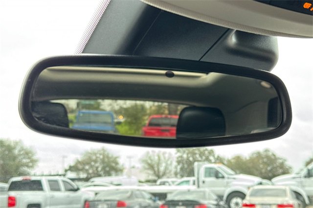 Used 2022 Buick Envision Essence w/ Sport Touring Package image 25