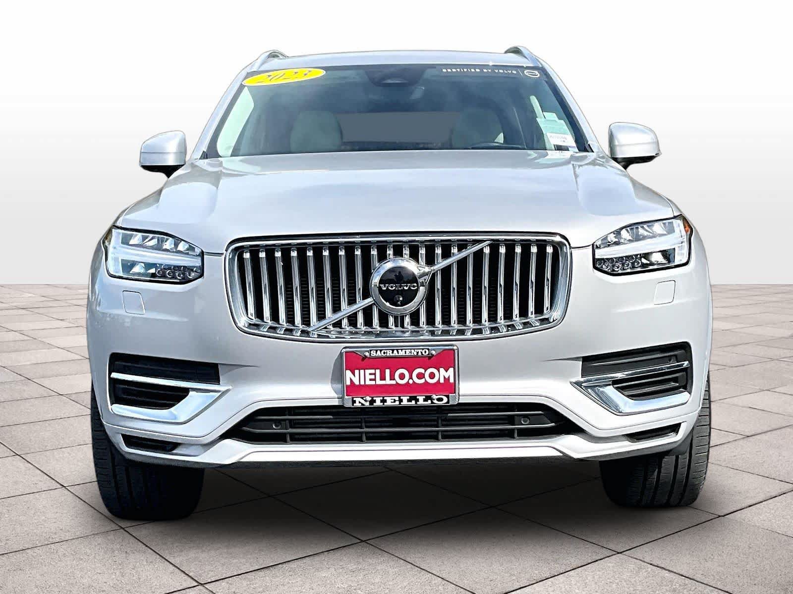 Used 2023 Volvo XC90 T8 Ultimate AWD/4WD image 3