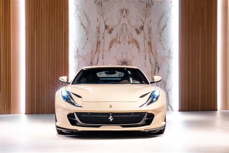 Used 2019 Ferrari 812 Superfast RWD image 2