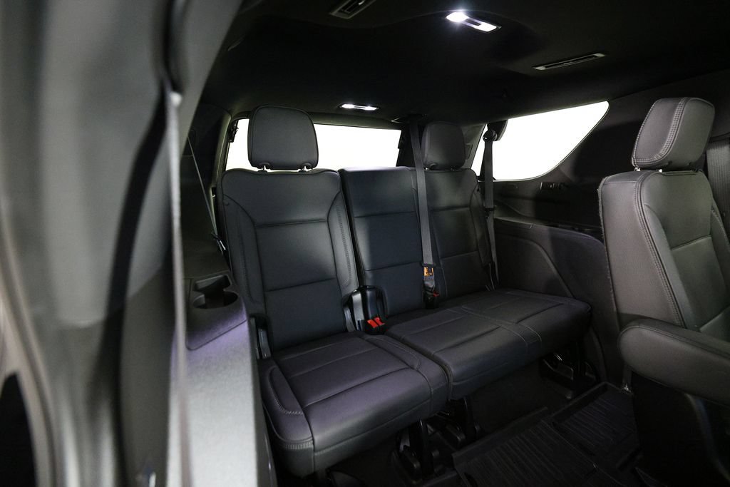 Used 2024 GMC Yukon Denali RWD image 12