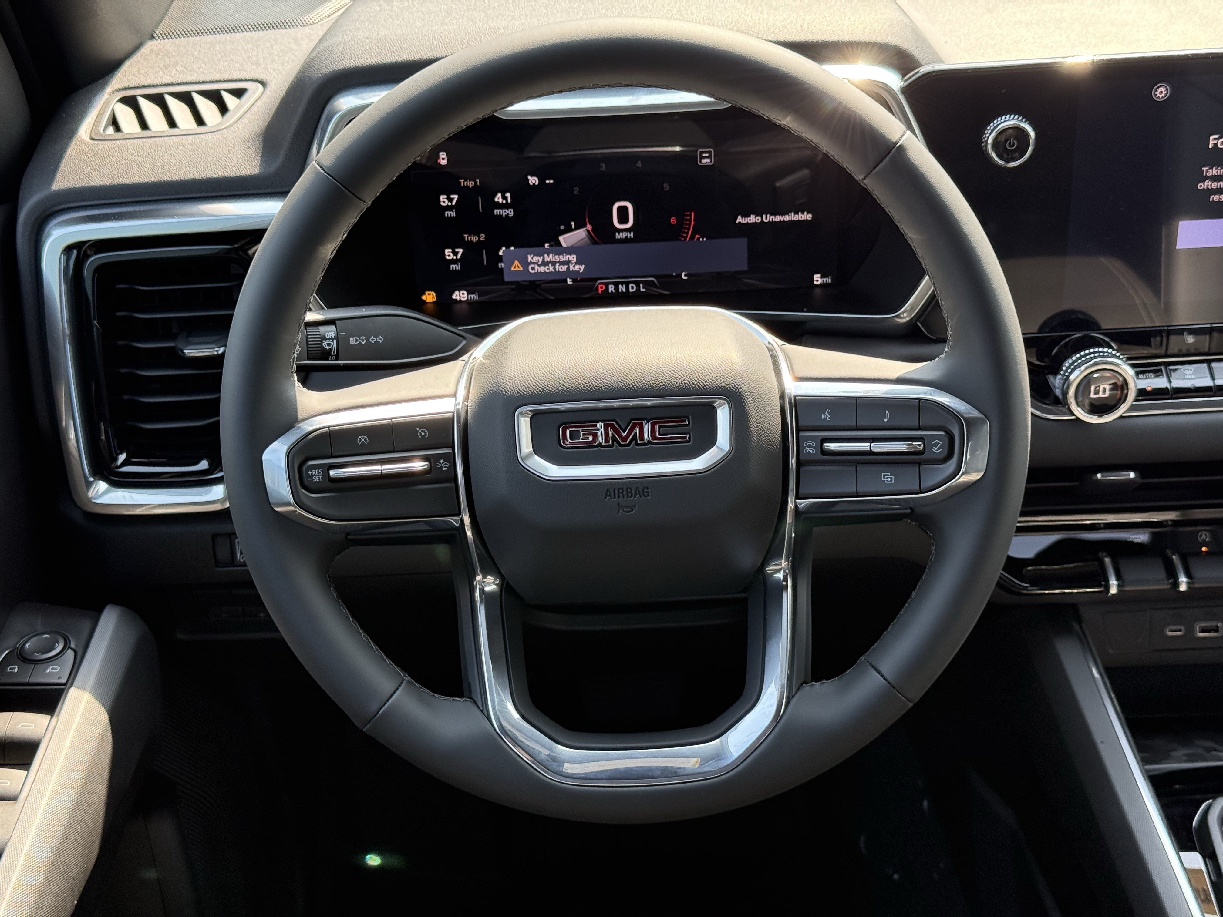 New 2026 GMC Canyon Elevation w/ Convenience Package RWD image 12