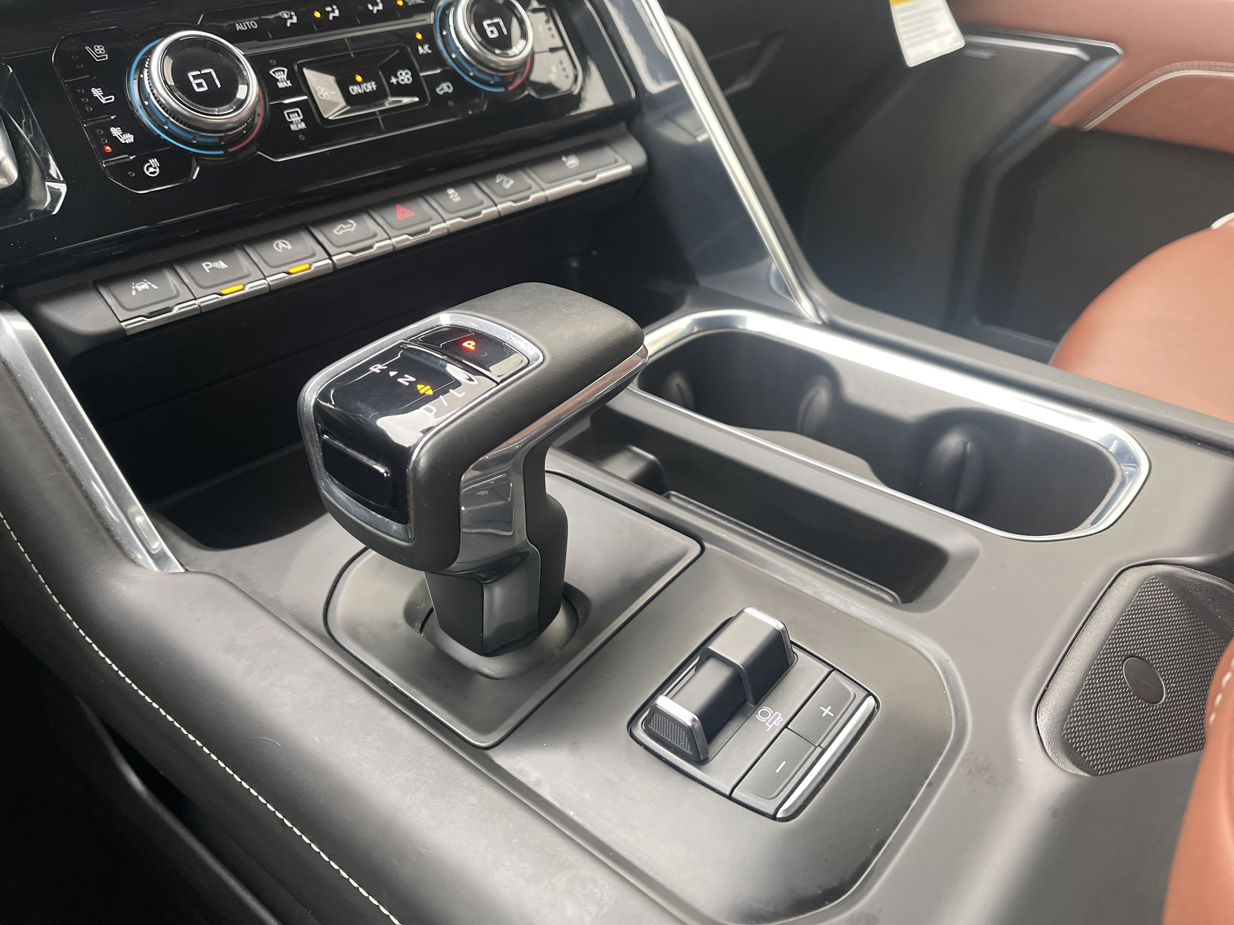 Used 2024 GMC Sierra 1500 Denali Ultimate image 16